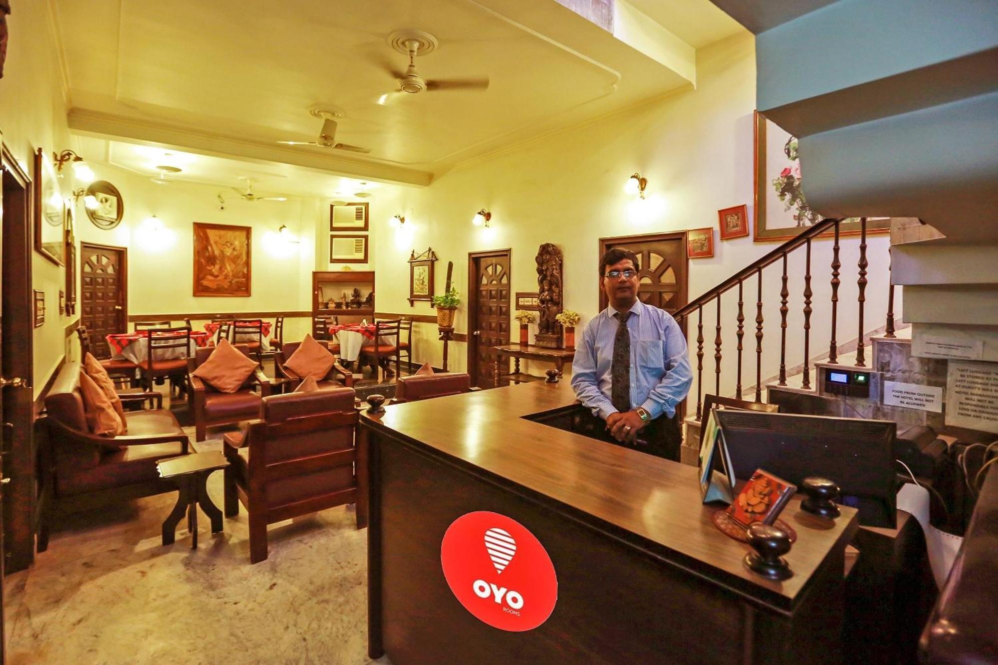Oyo 8844 Meadows Inn Chinhat Exterior photo